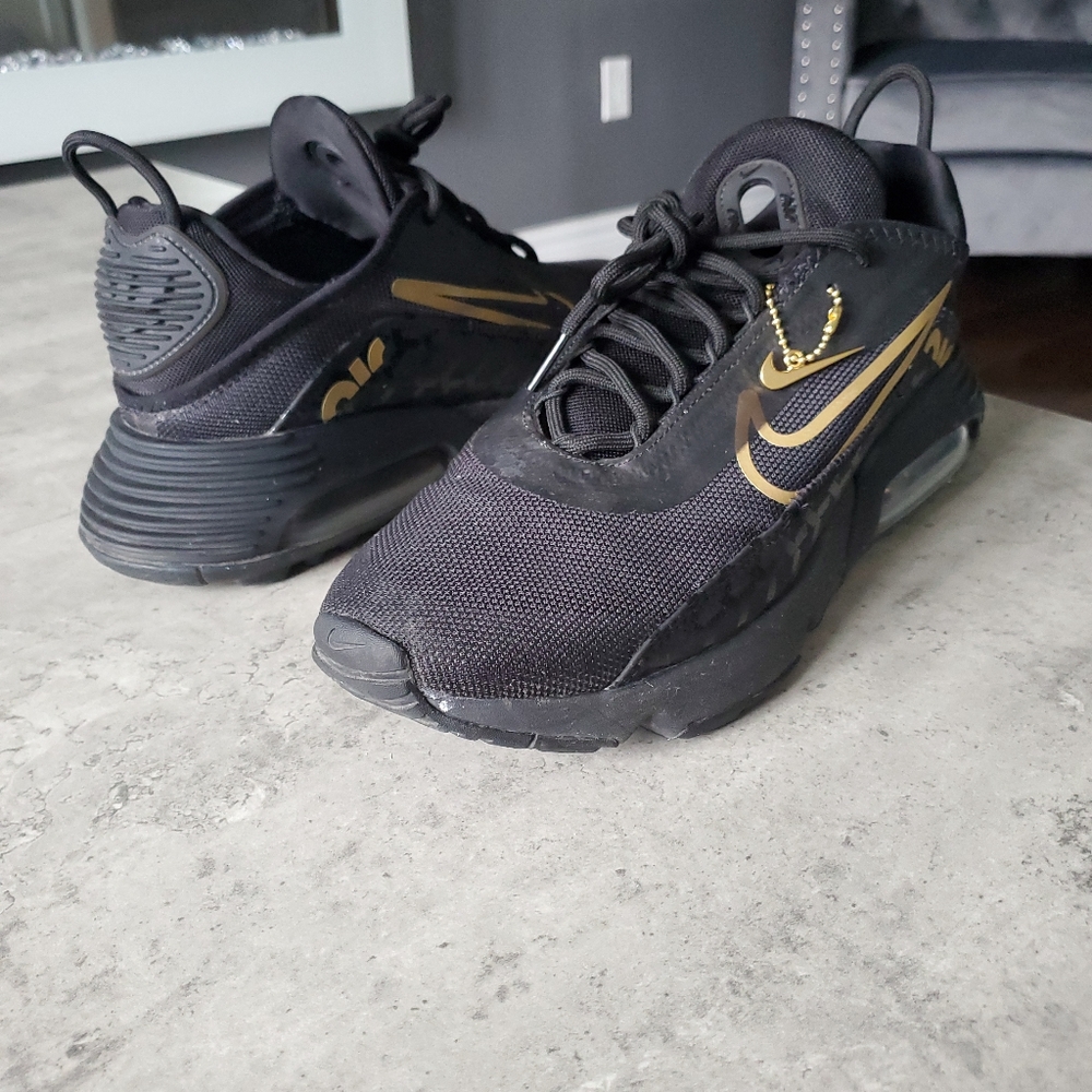 Nike Air Max 2090 Black and Gold M US 10.5